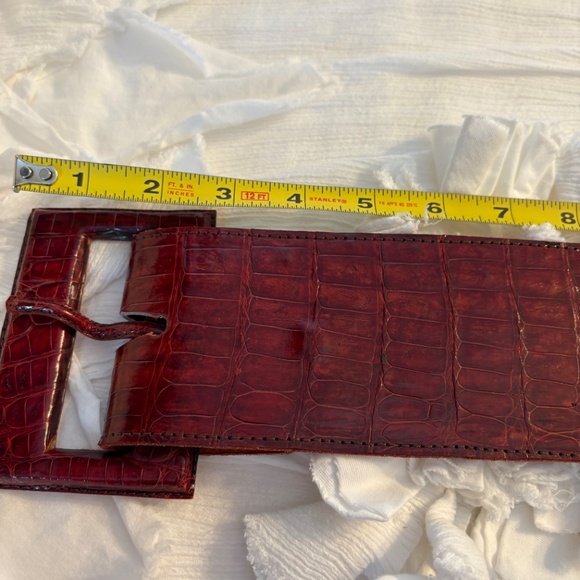 Burgundy Alligator Print Belt 38\